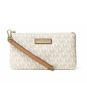 Micheal Kors Wristlet